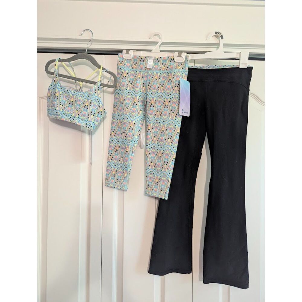 NWT Ivivva by Lululemon Geometric Set 8/10 free * Reversible Flares Girls Size 8